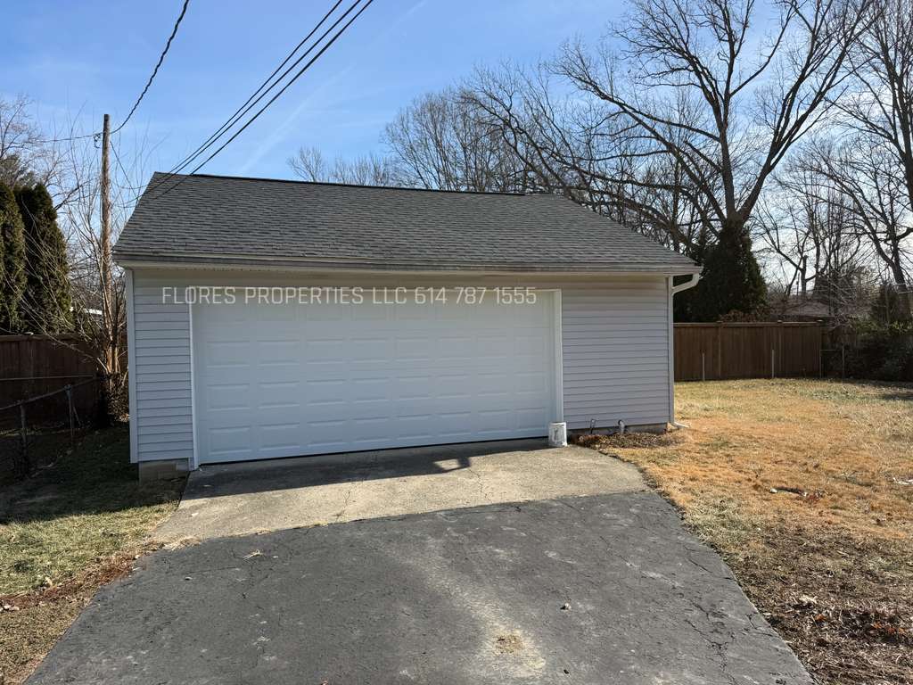 Building Photo - 4406 Glenmawr Ave