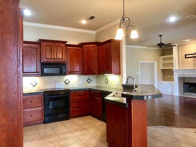 Building Photo - 4 Bedroom | 3 Bath Cooper ISD