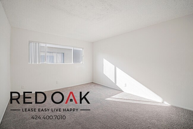 Building Photo - 9260 Palm St