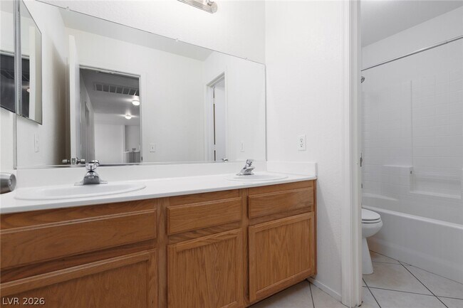 Building Photo - 6042 Highland Gardens Dr