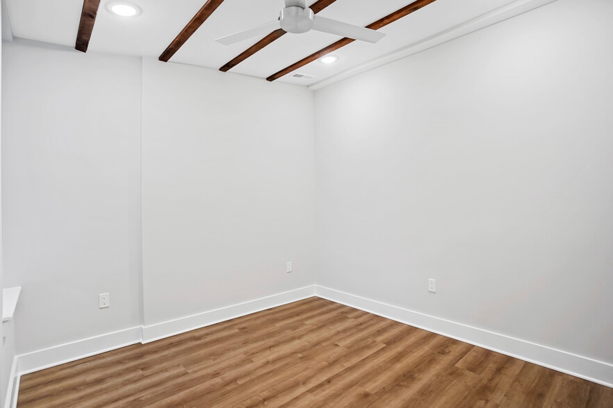 bedroom 2 - 1213 N 29th St