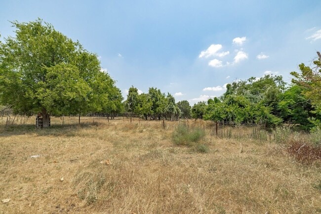 Building Photo - 12380 FM487