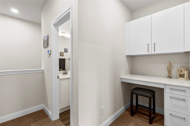 Building Photo - 6329 Mason Ct