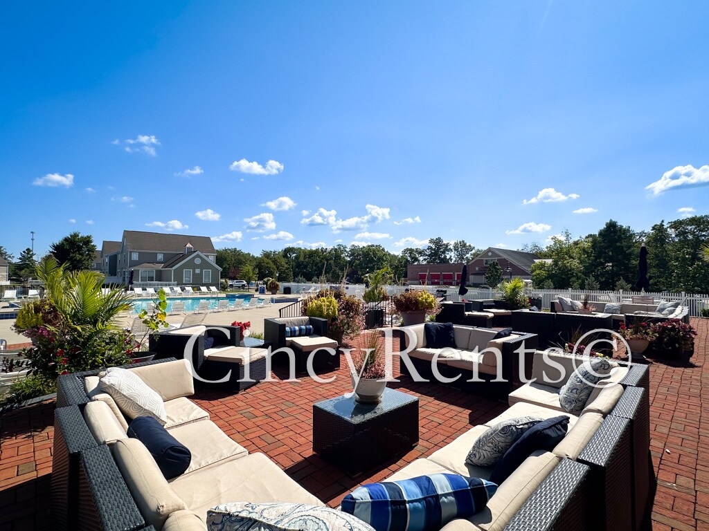 Building Photo - 9187 Yarmouth Dr