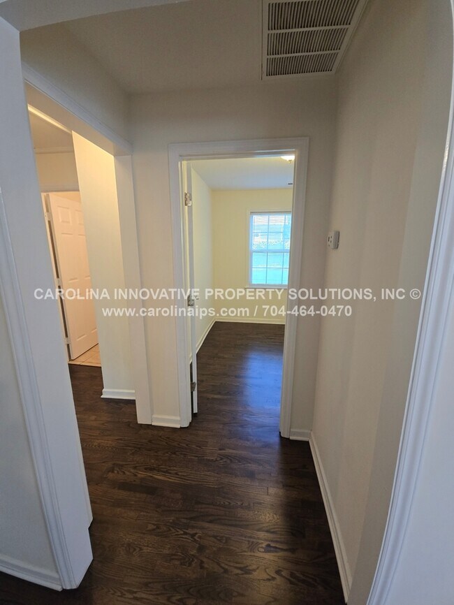 Building Photo - Affordably Price Ranch Home