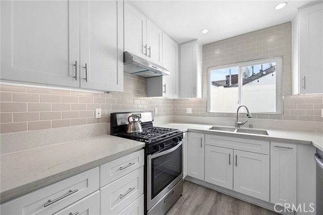 Building Photo - 18015 Collins St