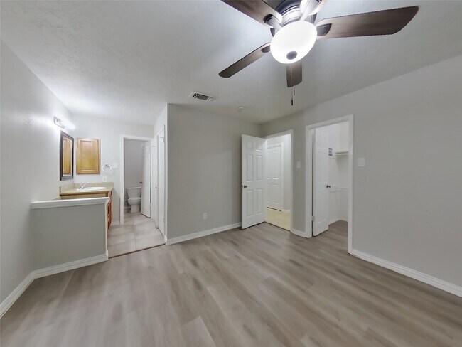 Building Photo - 16006 Camino Del Sol Dr