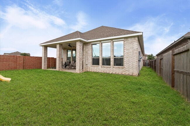 Building Photo - 1939 Misty Field Dr