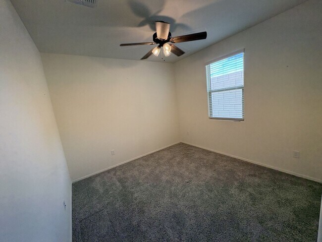 Building Photo - Vail School District with great views 4 bedroom plus den