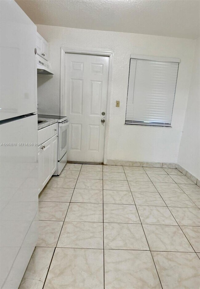 Building Photo - 10442 SW 180th St