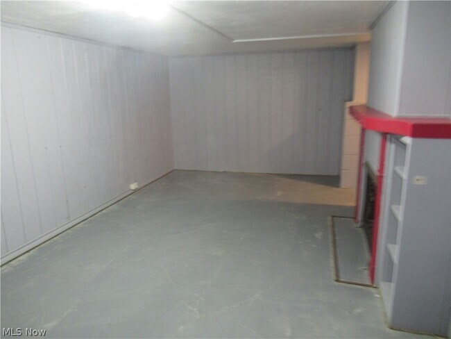 Building Photo - 29107 Fuller Ave