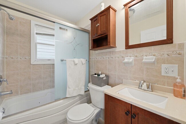 Building Photo - 499 Ocean Ave