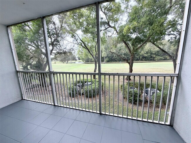 Building Photo - 1110 SW 125th Ave