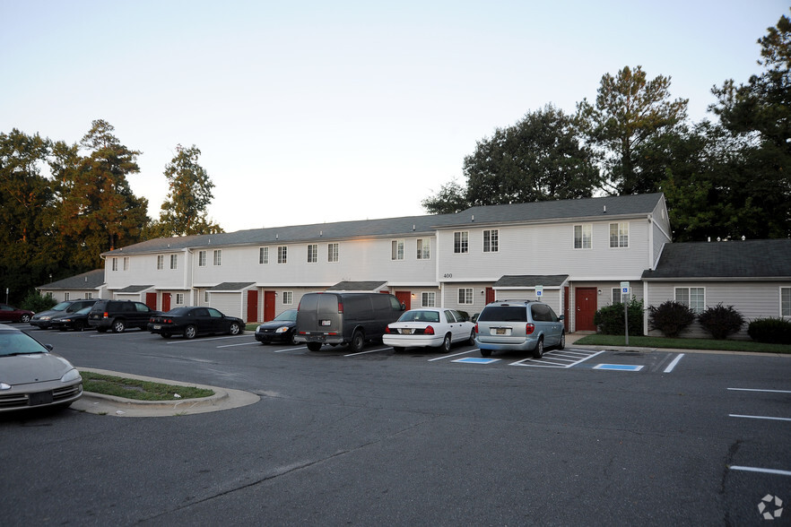 Building Photo - Little Creek Apartments