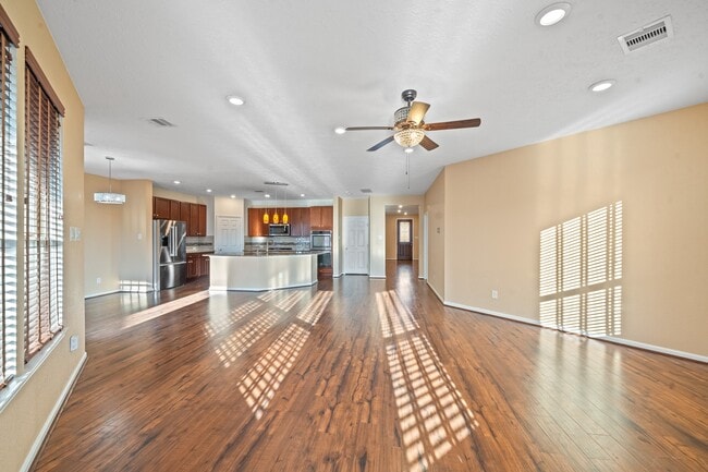 Building Photo - 5007 Pine Ridge Knoll Ct