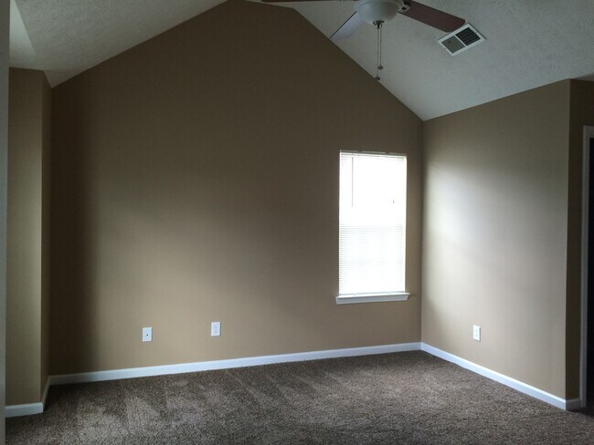 Building Photo - 106 Belmont Ct.