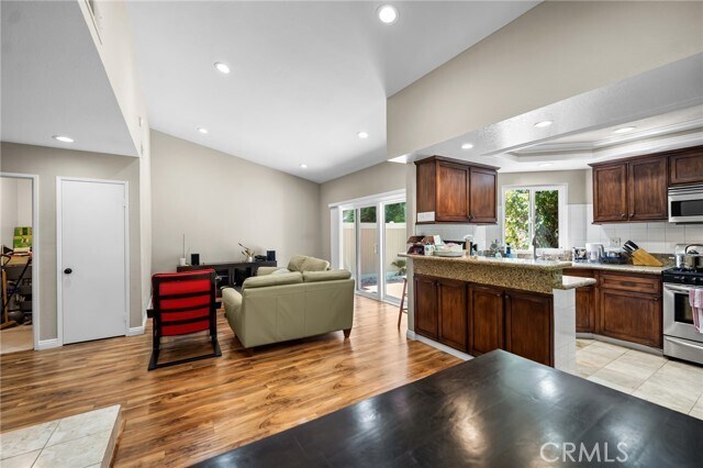 Building Photo - 1315 Albariza Pl
