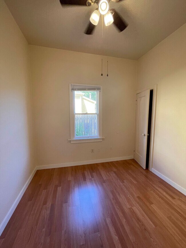 Building Photo - willh06