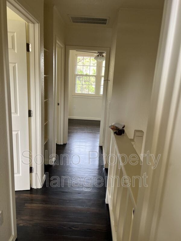 Building Photo - 132 Calhoun St