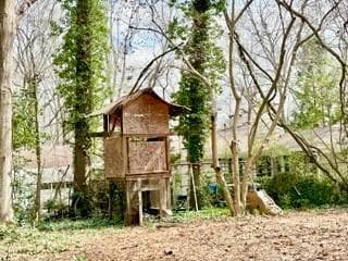 Building Photo - 2076 Azalea Cir