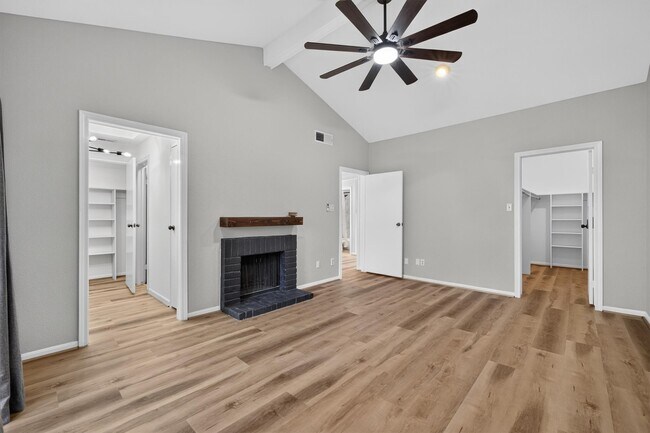 Building Photo - 11711 Memorial Dr