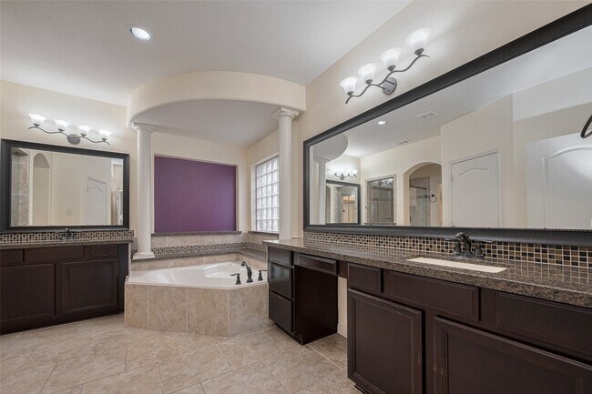 Building Photo - 9968 Tallow Pointe Ln