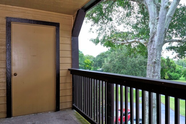 Building Photo - 1 bedroom 1 bath condo at Lakewood Park Co...