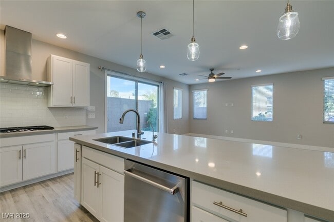 Building Photo - 11323 Gravitation Dr