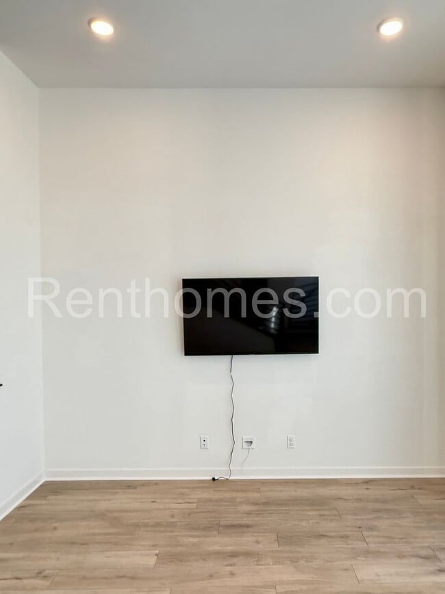 Building Photo - 10441 Harlow Cir