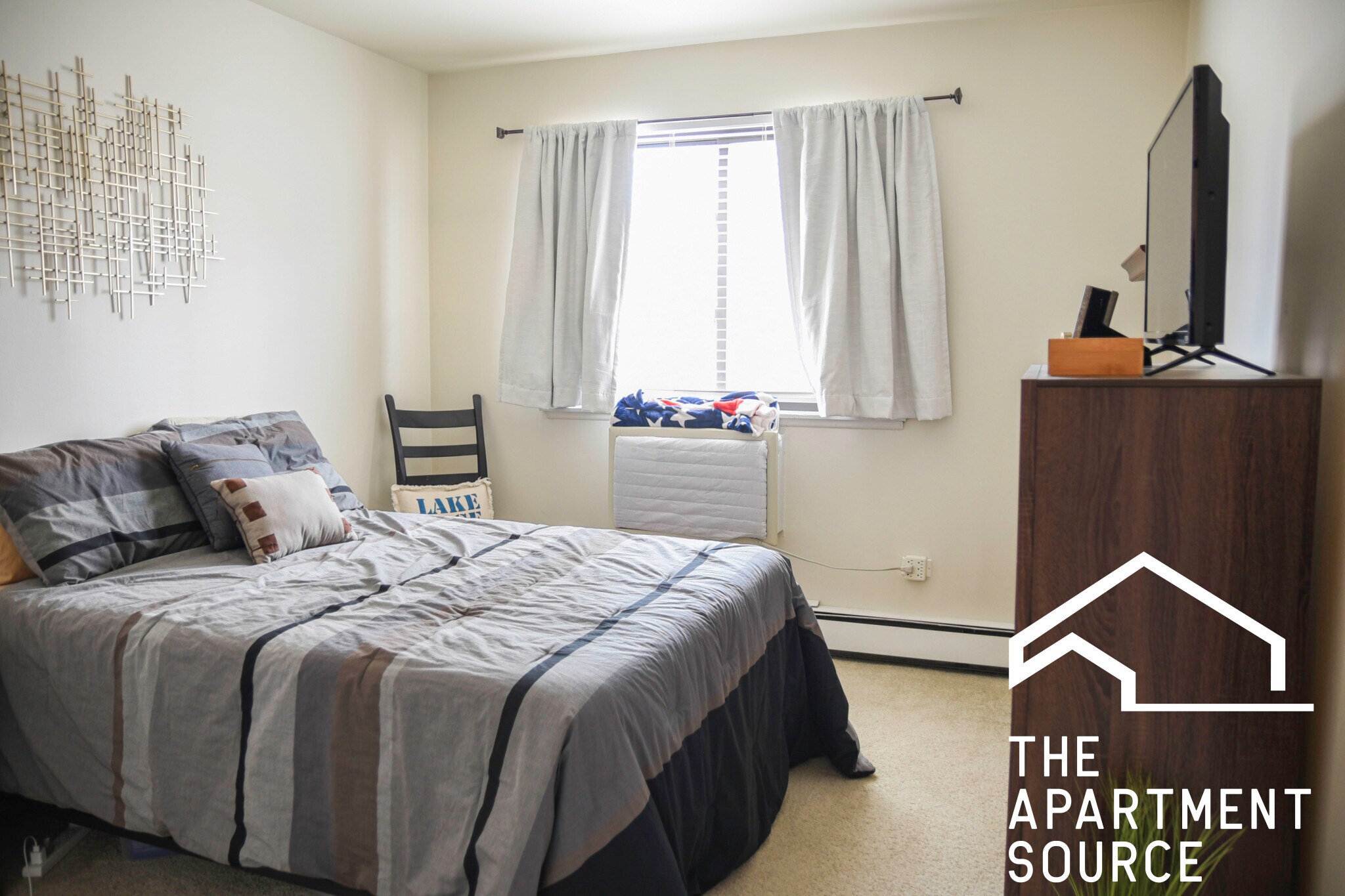 Building Photo - 607 W Wrightwood Ave