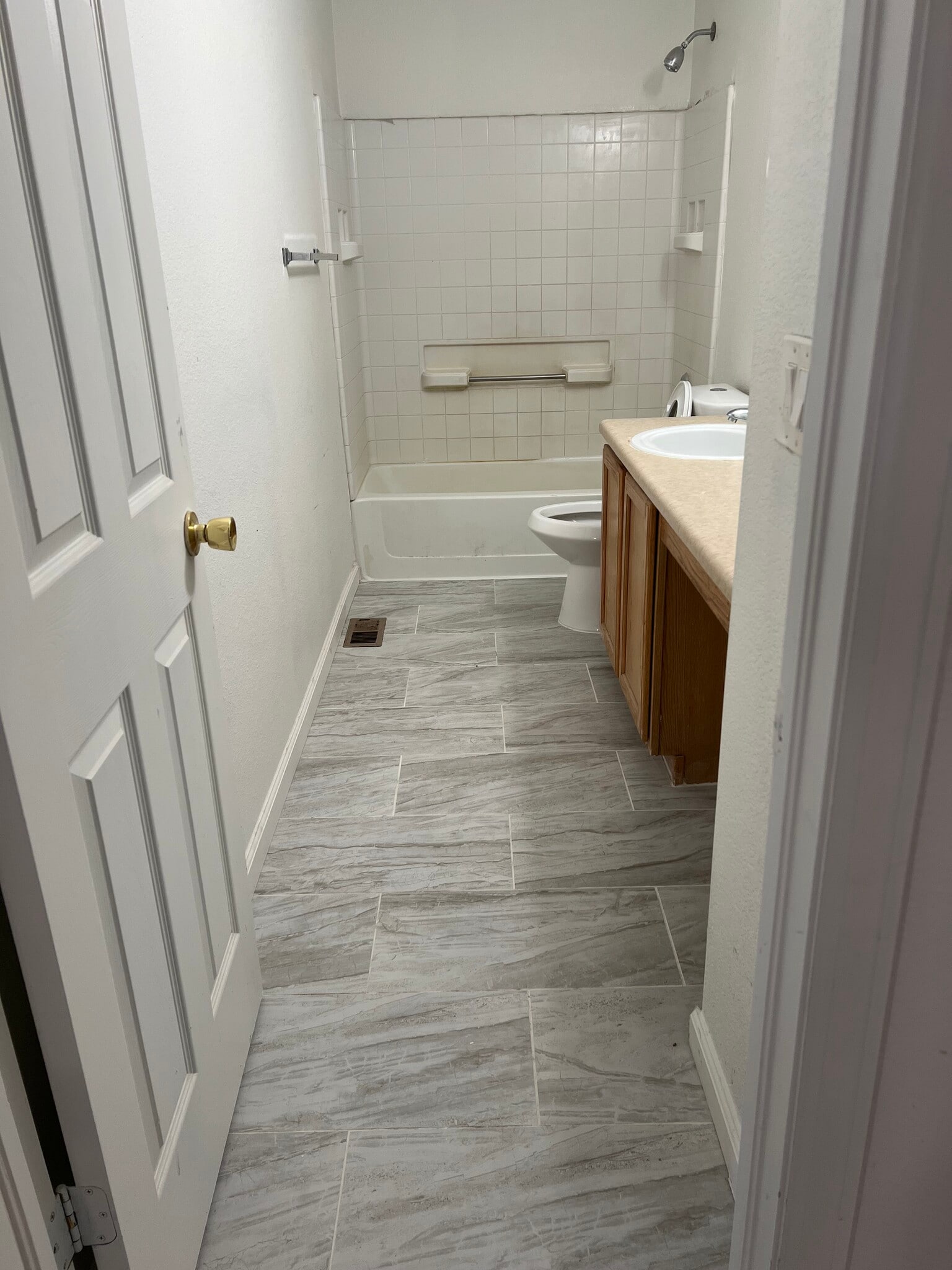 Building Photo - 21580 Stoll Pl