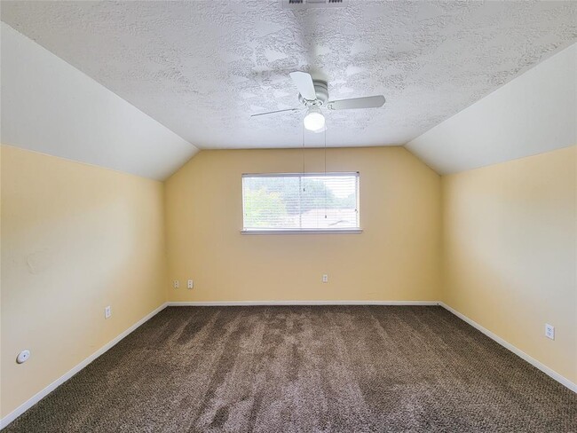 Building Photo - 16614 Cairnway Dr