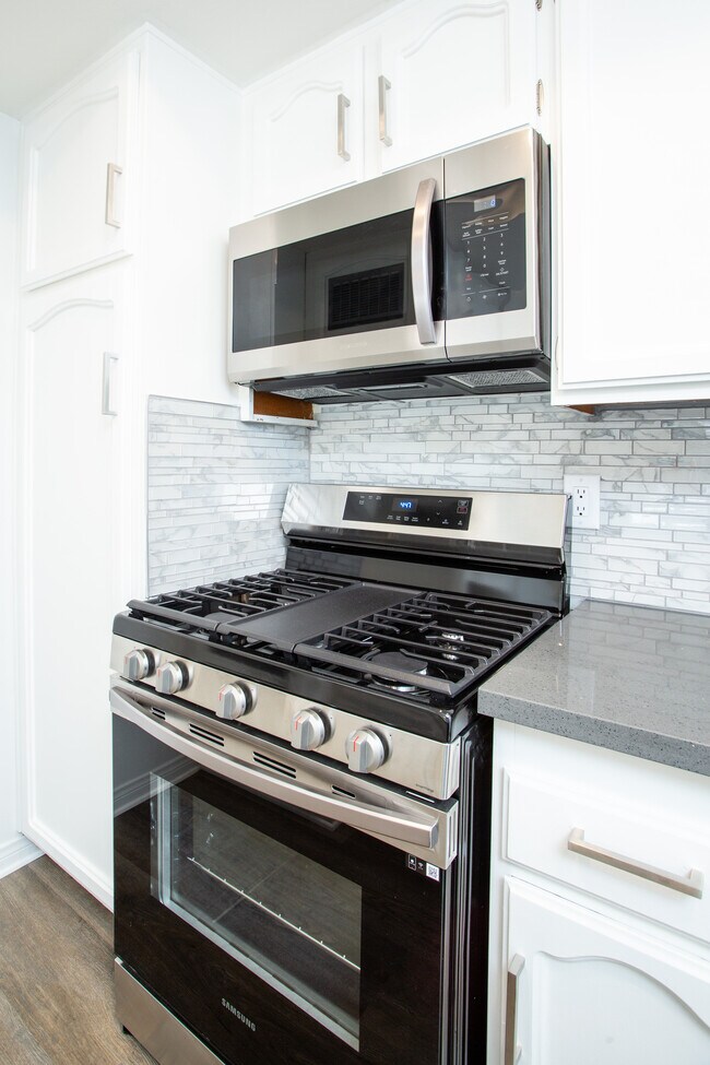 Building Photo - 11630 Warner Ave