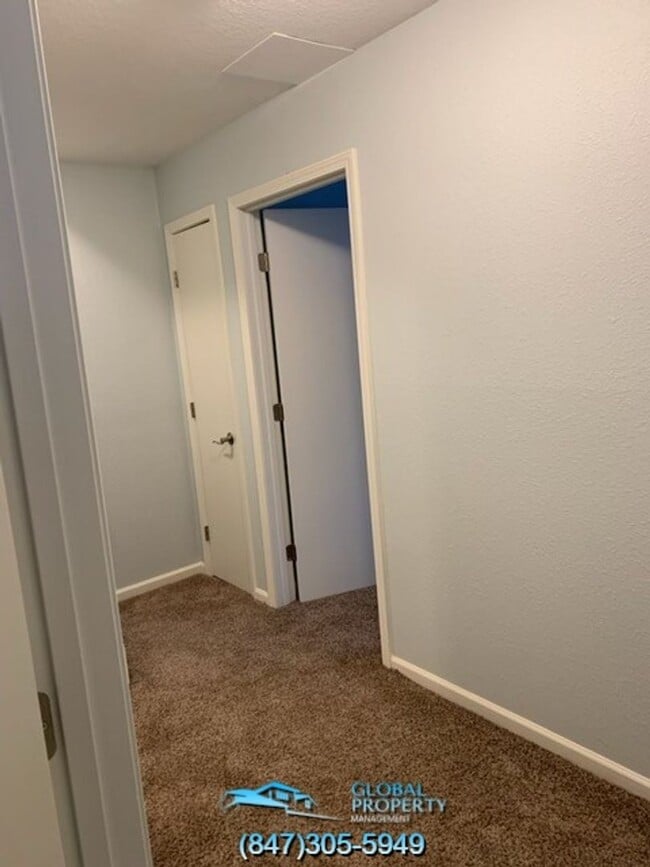 Building Photo - 886 Wading Bird Rd