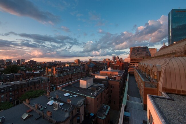 Building Photo - 755 Boylston St