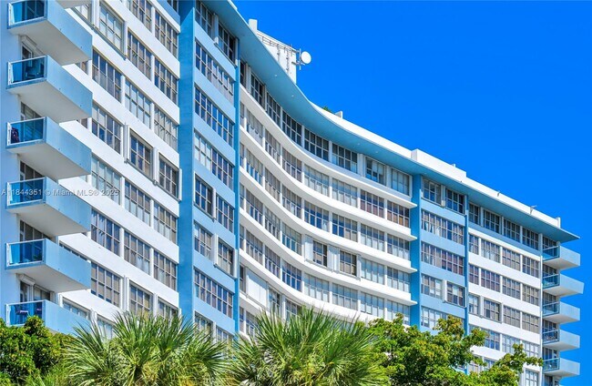 Building Photo - 7441 Wayne Ave