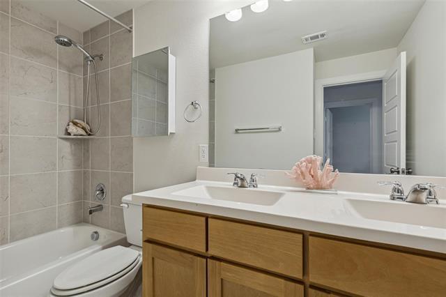 Building Photo - 3517 Iron Horse Dr