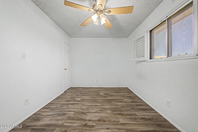 Building Photo - 830 S Dobson Rd