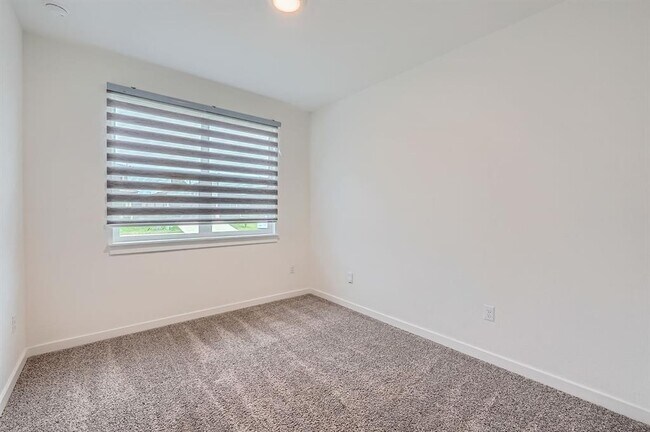 Building Photo - 112 Cupreata Ln