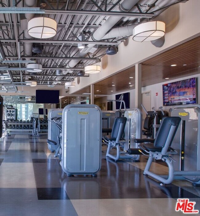 Building Photo - 1023 Doreen Pl