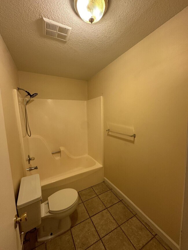 Building Photo - 334 Woodham Ct