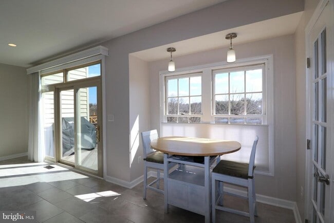 Building Photo - 13539 Flowerfield Dr