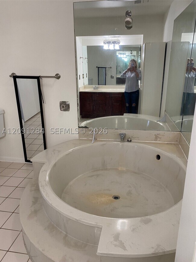 Building Photo - 11561 SW 64th St