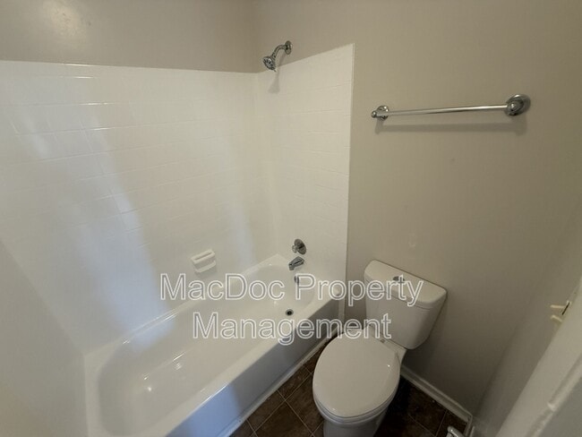 Building Photo - 2331 McClellan Ct