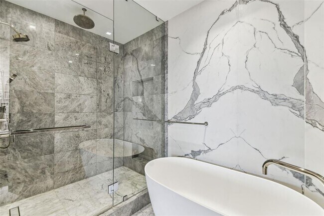 Building Photo - 3101 Bayshore Blvd