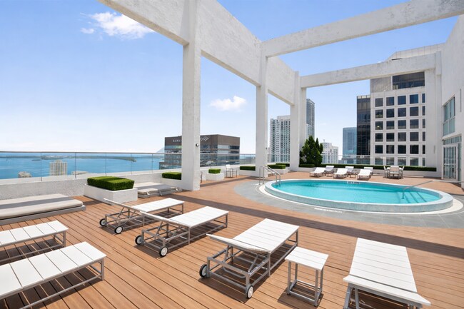 Building Photo - 500 Brickell Ave