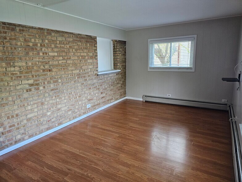 Building Photo - 750 56th Pl