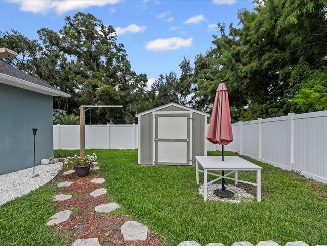 Building Photo - 1238 Vista Way
