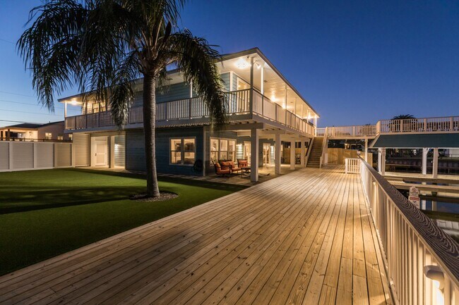 Building Photo - 1508 103rd St