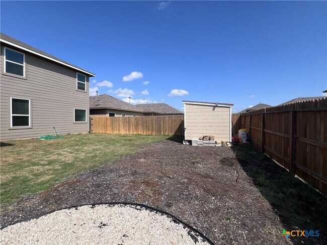 Building Photo - 512 Fig Tree St